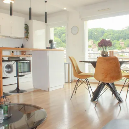 Theskyfall , Cosy Appartement, Terrasse & Parking