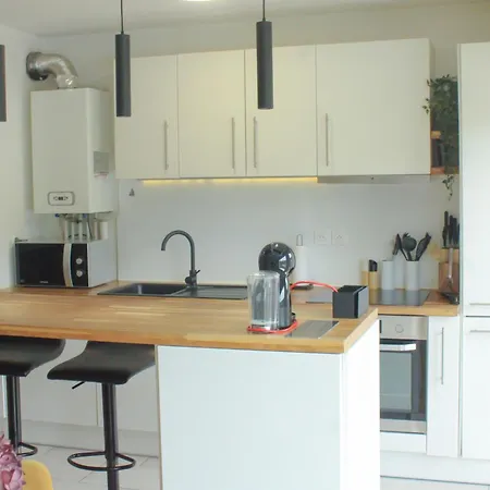 Theskyfall , Cosy Appartement, Terrasse & Parking